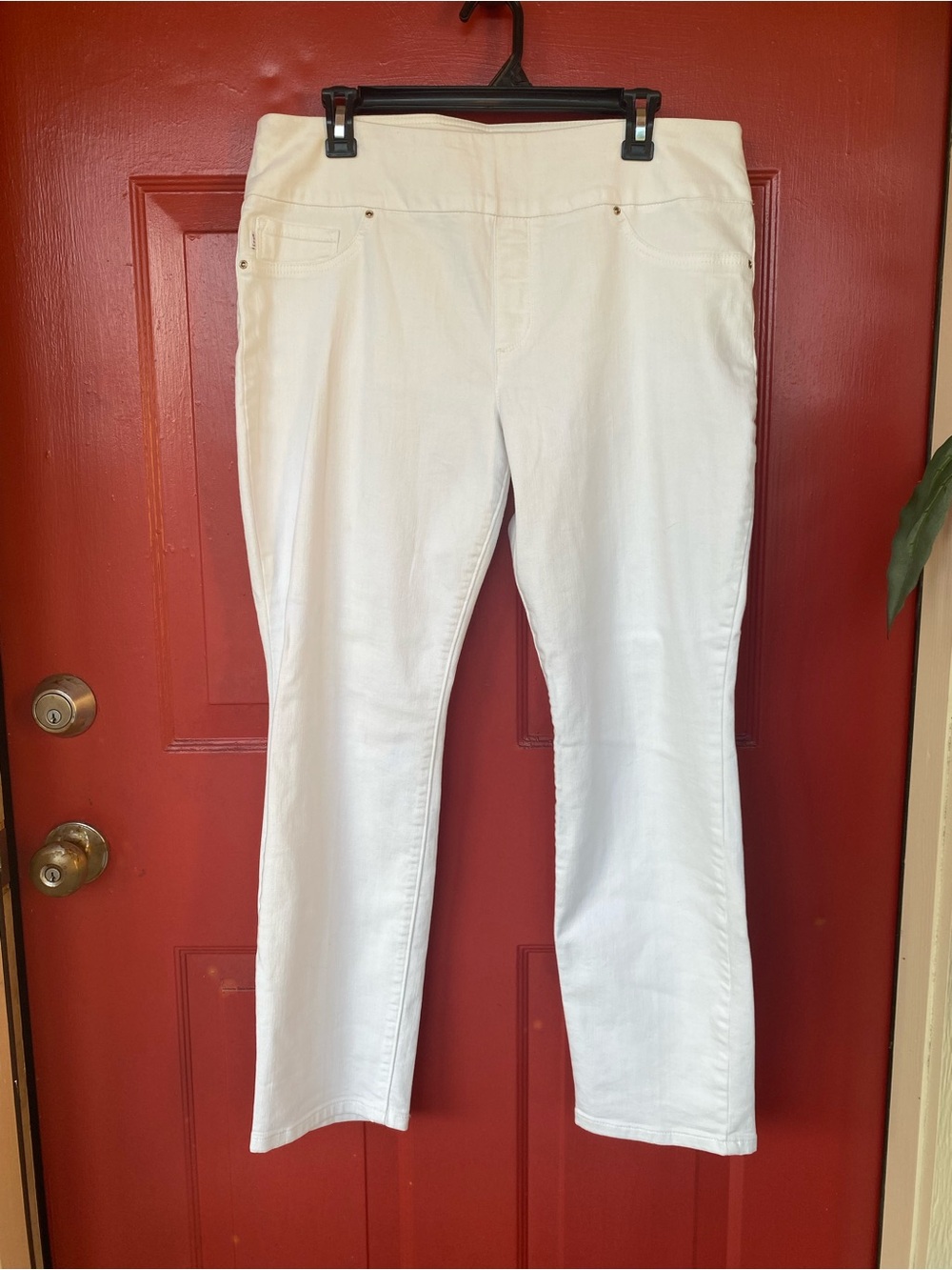Lee White Slim Fit Slim Leg Jeans